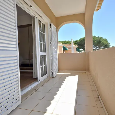 Old Vilage Area Walking Distance To All Amenities