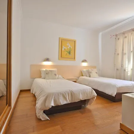 Villa Old Vilage Area Walking Distance To All Amenities *