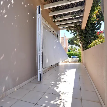 Villa Old Vilage Area Walking Distance To All Amenities